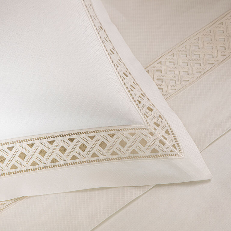 slide 3 Lozenge Lace Duvet Cover