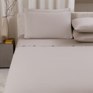 slide 2 Lush Ajour Sheet Set