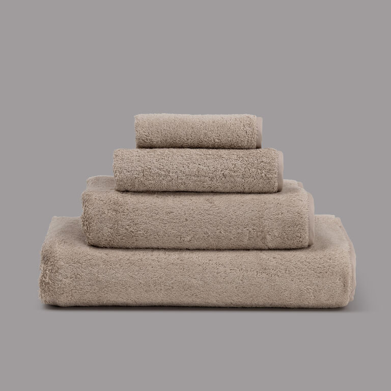 slide 4 Unito Bath Towel