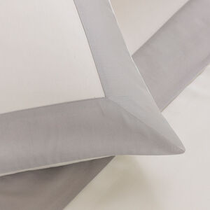 slide 3 Bold Pillowcase