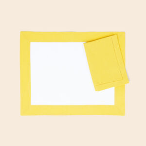 slide 2 Artistry Ajour Placemats and Napkins Set