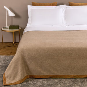 slide 2 Tuileries Blanket