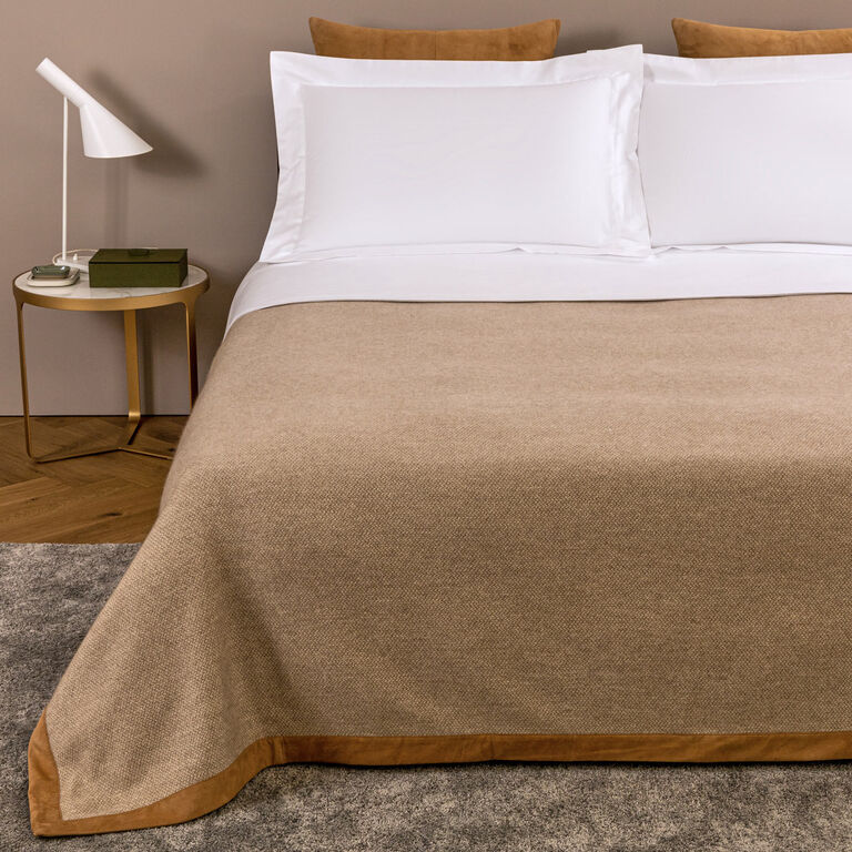 slide 2 Tuileries Blanket